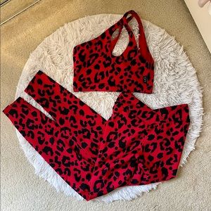 LiCi Fit Amore Leggings in size Small NWOT